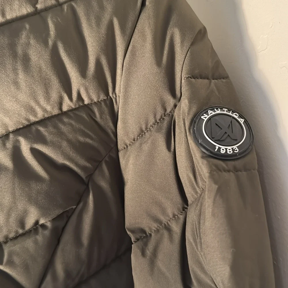 NAU Women's Olive Puffer Jacket - Picture 3 of 3